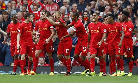 简直令人叹为观止，11年前的今天，拉姆塞打进了欧冠历史上最伟大的进球之一