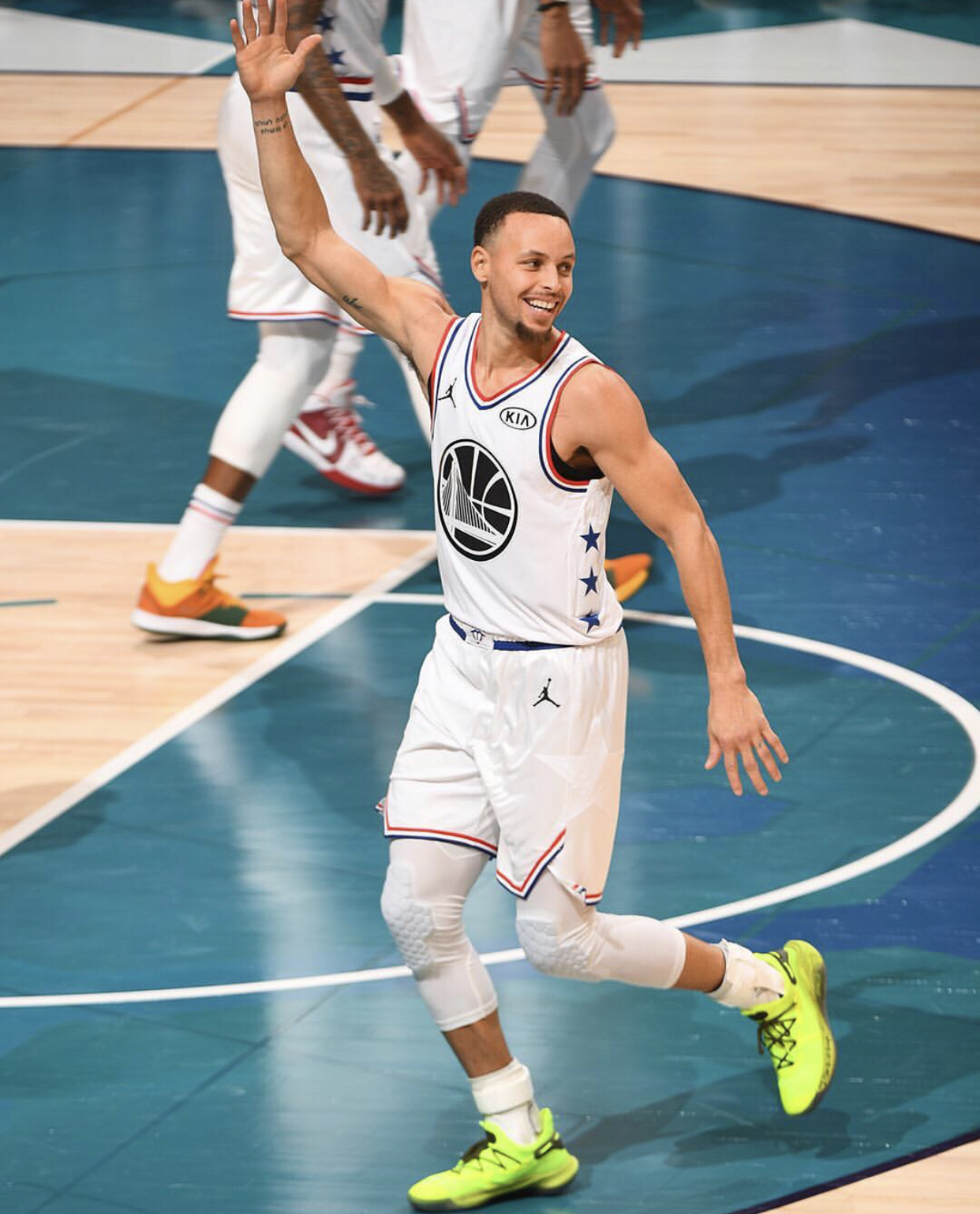步行者114-112险胜黄蜂终结13连败，西亚卡姆30+14，鲍尔空砍33分